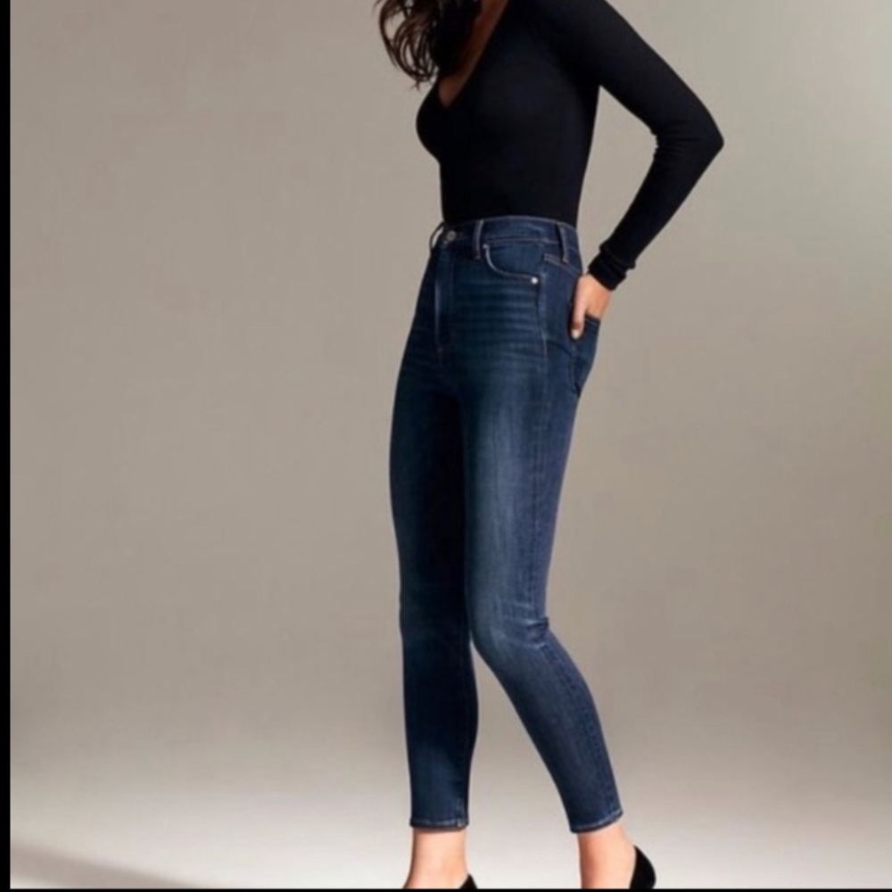 The Lola High Rise Skinny 26L Jeans size 28